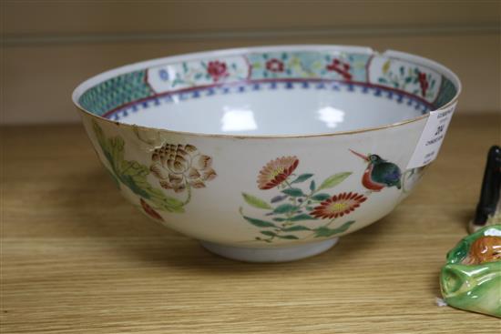 A Chinese Chien Lung famille verte bowl, diameter 20.5cm